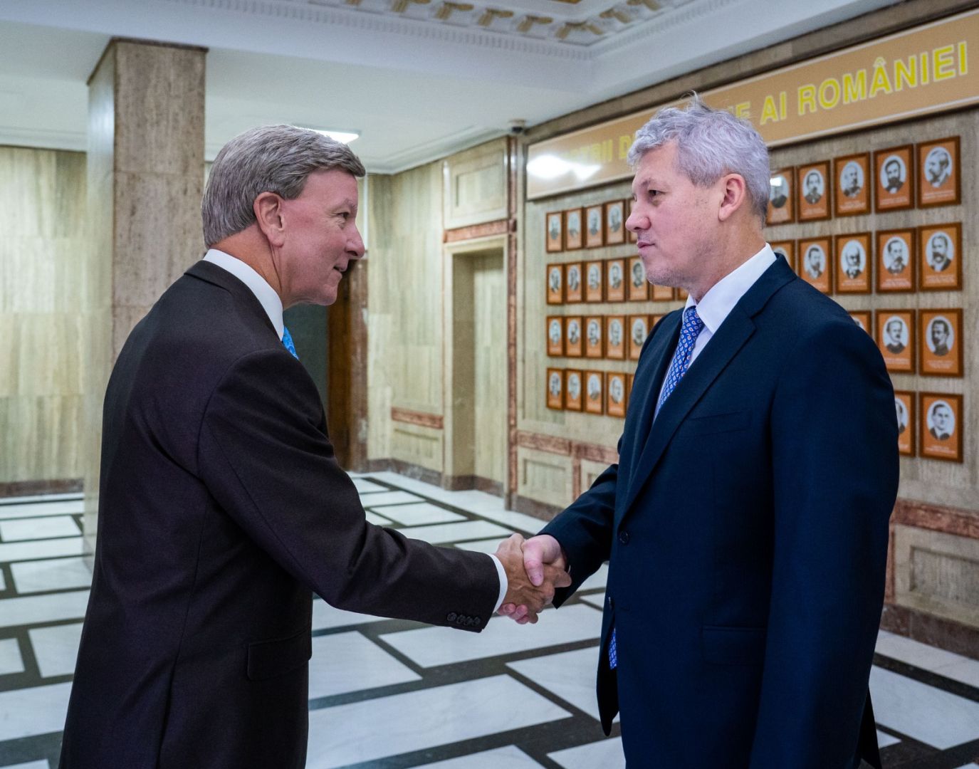 Întâlnirea ministrului Afacerilor Interne, Cătălin Predoiu, cu congresmanul Mike Rogers, președintele Comisiei pentru Forțe Armate din Camera Reprezentanților a SUA