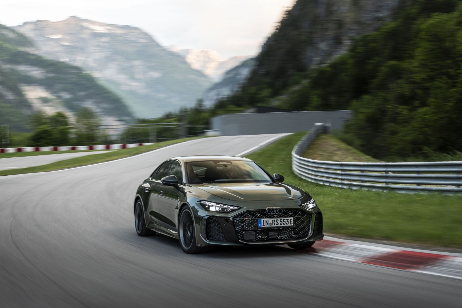 The new Audi RS 5: cross-site engine development