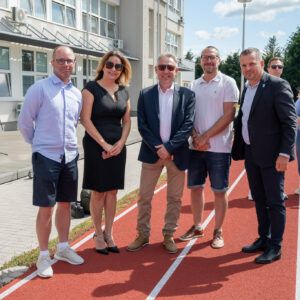 Slávnostné odovzdanie výsledkov projektu „Športový areál ZŠ Mlynská – 1. etapa“ spolufinancovaného z Programu Slovensko