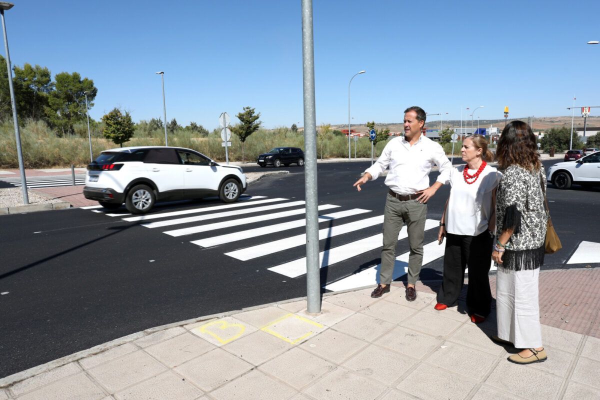 Las obras de renovación del firme de varias calles del barrio de Santa María de Benquerencia avanzan a buen ritmo