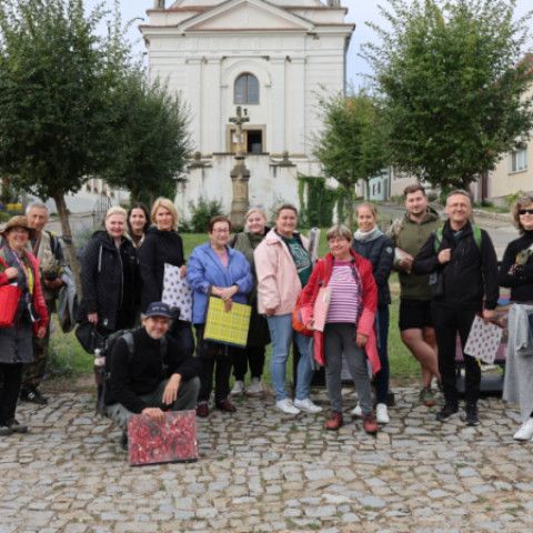 Výtvarníci zo Senice a Veľkých Pavlovíc opäť tvorili na Pálave