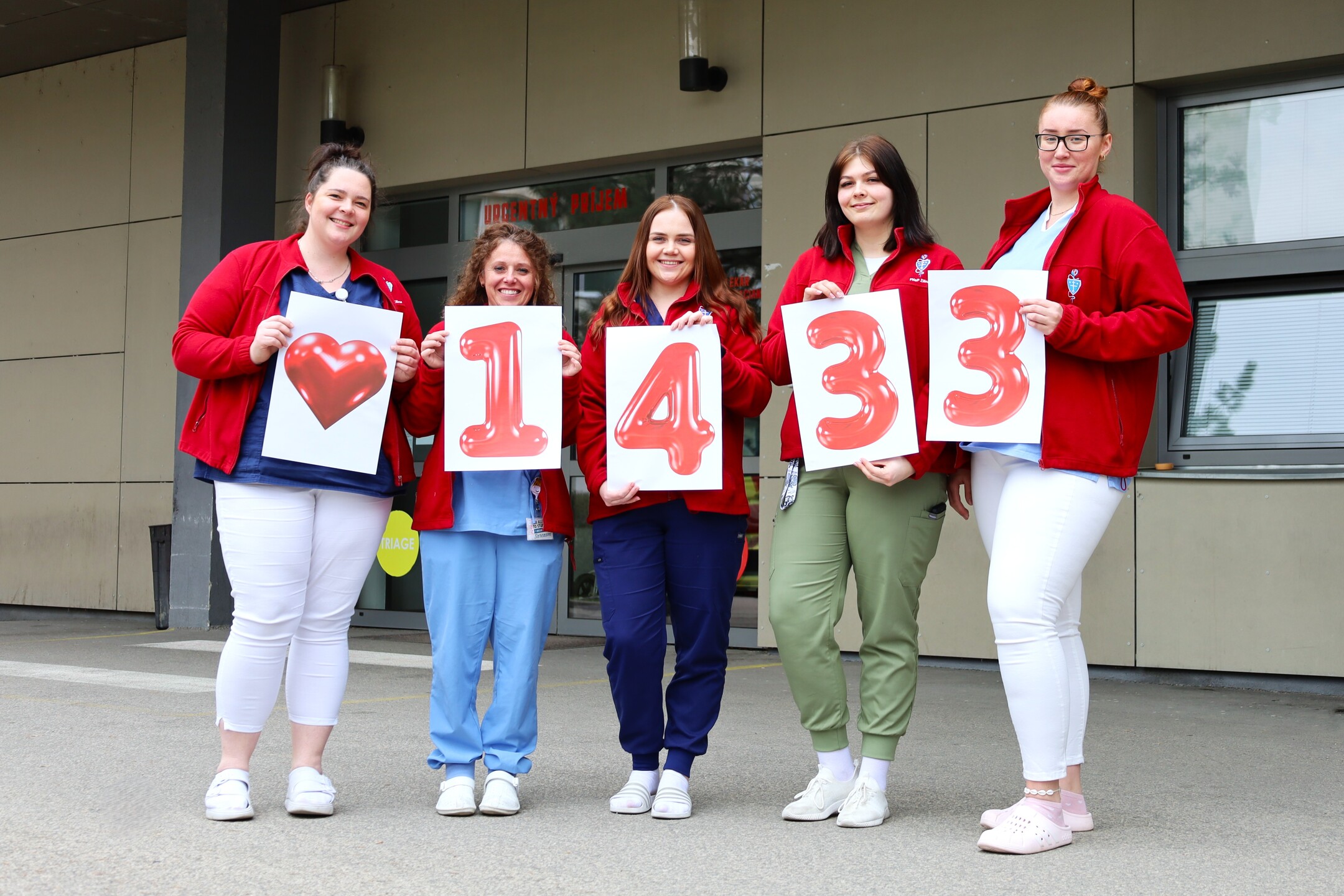 Kampaň Uniforma spája prekonala očakávania, do odberných centier prišlo rekordných 1 433 darcov