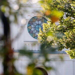 Nezabudnutí susedia: spomienka na obete holokaustu a rasového násilia