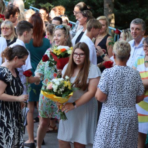 Školákom dnes začínajú prázdniny