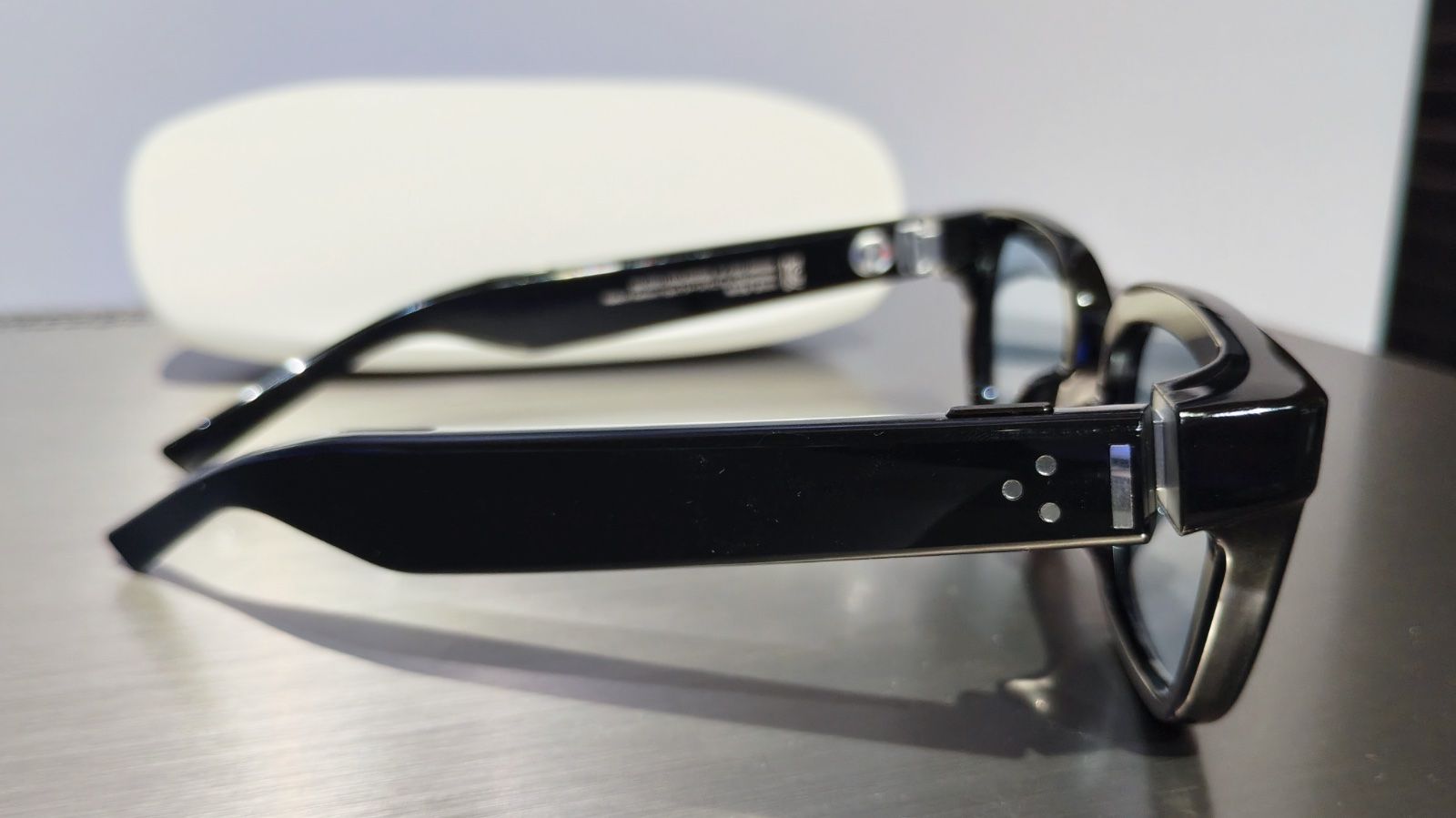 Samsung ukázal smart okuliare s AI. Ponúknu živé preklady aj navigáciu