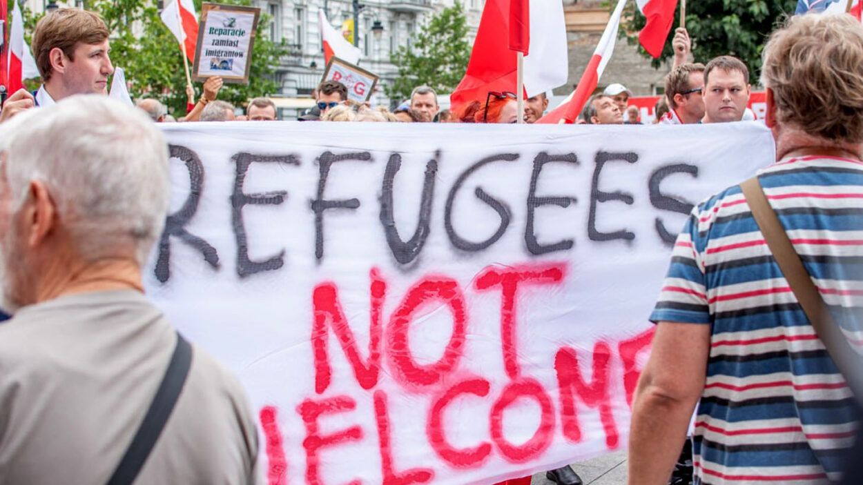 Dzisiaj wchodzi w życie pakt migracyjny. Obejmuje także Polskę!
