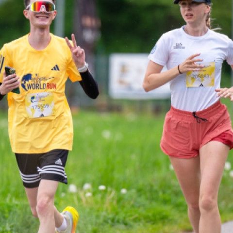 Senická 24-ka: 24 hodín, jedna trasa a desiatky nôh, ktoré nespia