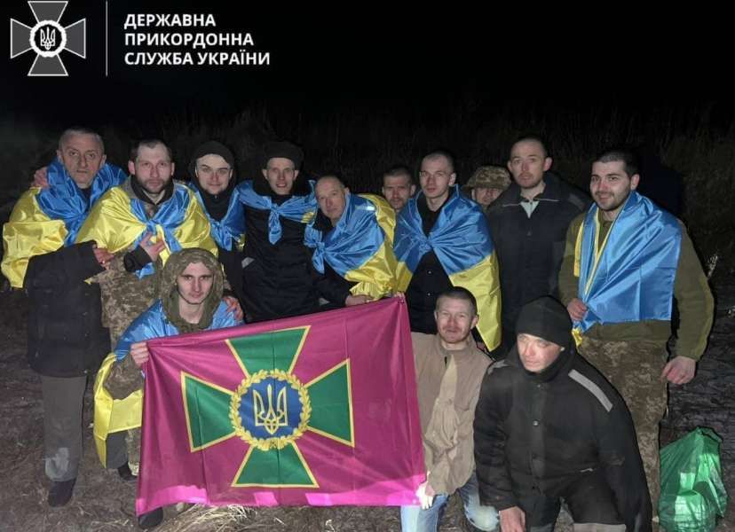 Він пройшов Маріуполь. Пережив полон. І сьогодні продовжує служити Україні