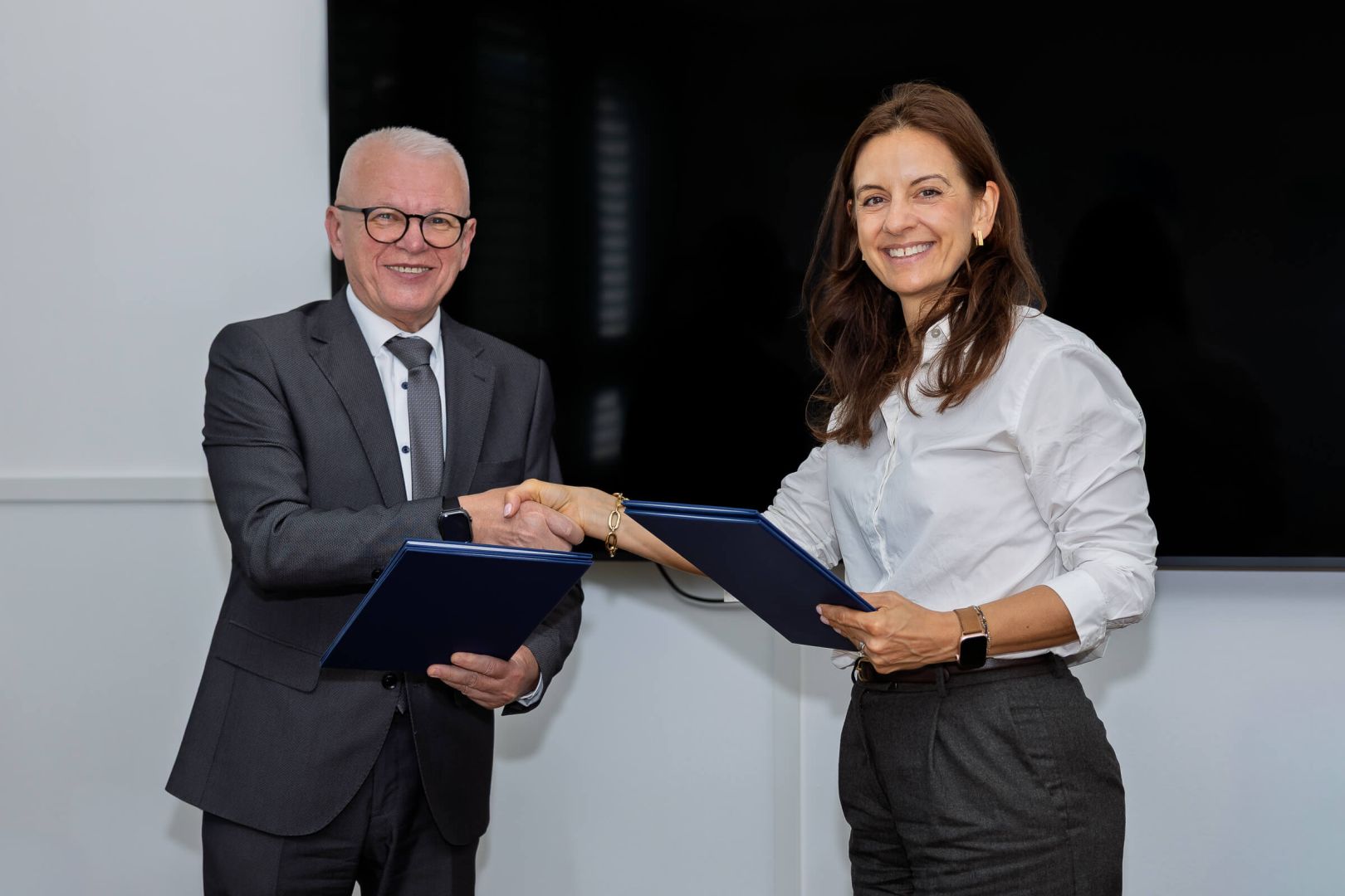 Memorandum o spolupráci so spoločnosťou Ernst & Young