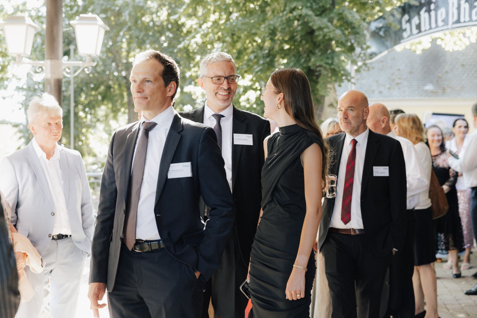Alumni im Mittelpunkt: Erfolge feiern – Generationen verbinden.