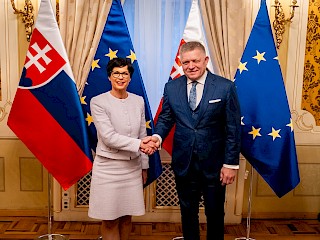 Predseda vlády SR Robert Fico prijal na úrade vlády eurokomisárku pre rozšírenie Martu Kosovú