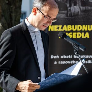 Nezabudnutí susedia: spomienka na obete holokaustu a rasového násilia