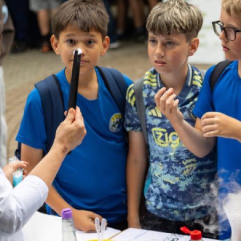 Senickí školáci na Eko dni objavovali tajomstvá vedy a prírody