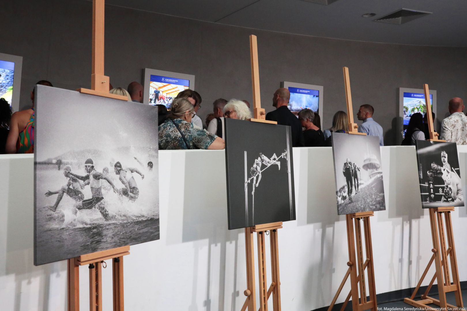Relacja z wernisażu wystawy „NOWE… SPORTOWE”