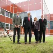 Slovinský veľvyslanec Stanislav Raščan navštívil PU, na znak priateľstva zasadil lipu