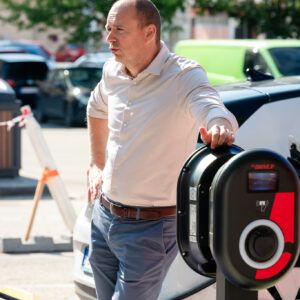 Nové nabíjacie stanice pre elektromobily budú v prevádzke od 1. augusta