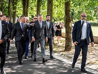 R. Fico: Vojenské cintoríny nemôžu byť len mauzóleami, ale živou pripomienkou slobody