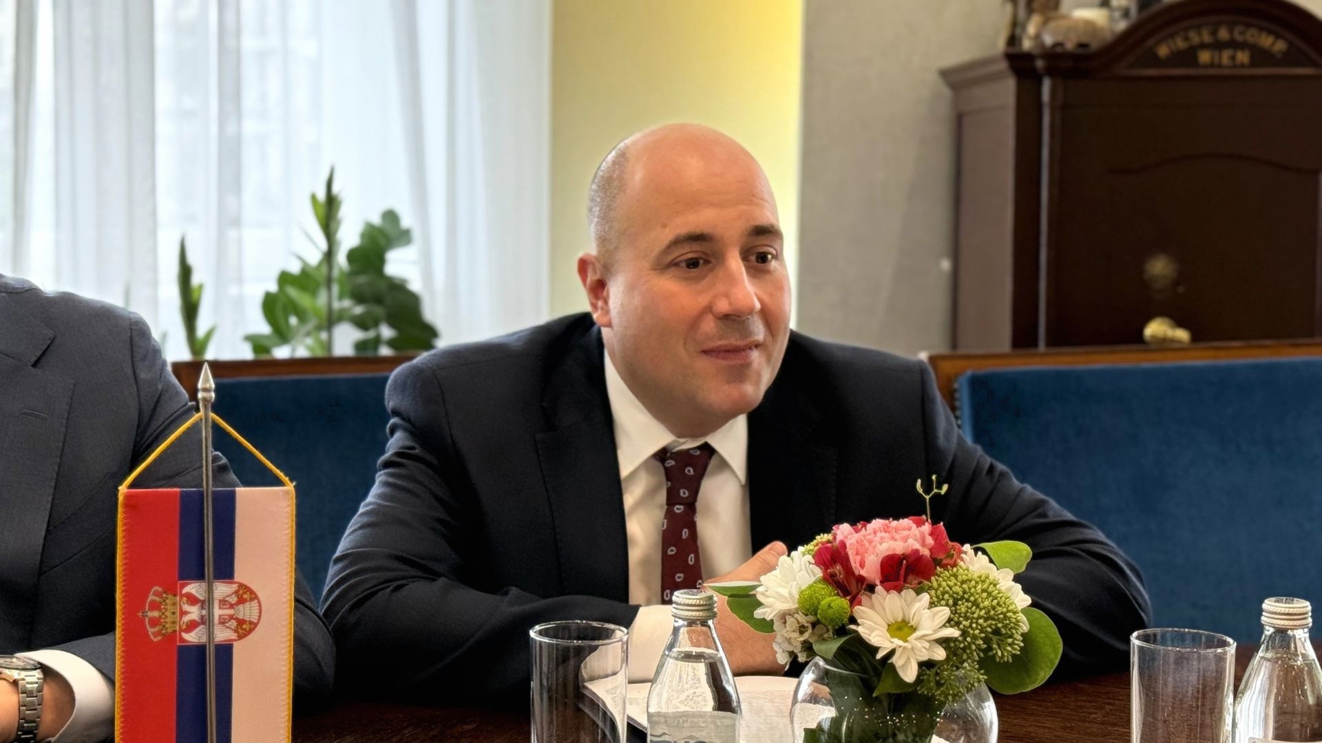 Козарев са амбасадорком Грчке