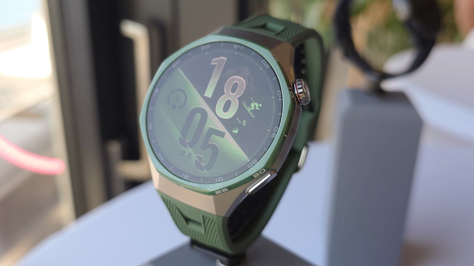 Recenzia Huawei Watch GT 7 Pro: Titán, zafír a dva týždne bez nabíjačky