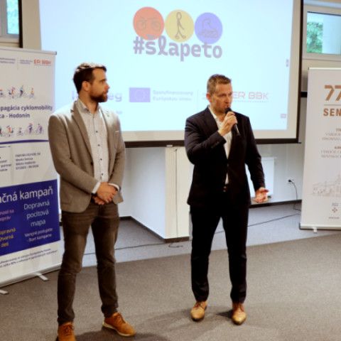 Senica a Hodonín chcú bezpečnejšie ulice: Kampaň #šlapeto stavia na dátach a ohľaduplnosti
