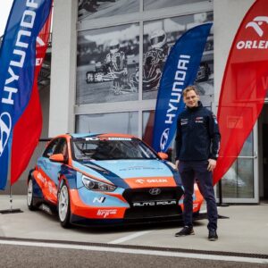Senčan Maťo Homola mieri za obhajobou titulu v pretekoch automobilov do vrchu