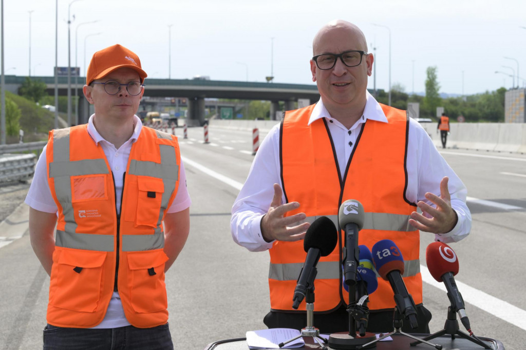 Dobrá správa pre vodičov: Nový úsek ďiaľnice D1 z Bratislavy do Trnavy je sprejazdnený