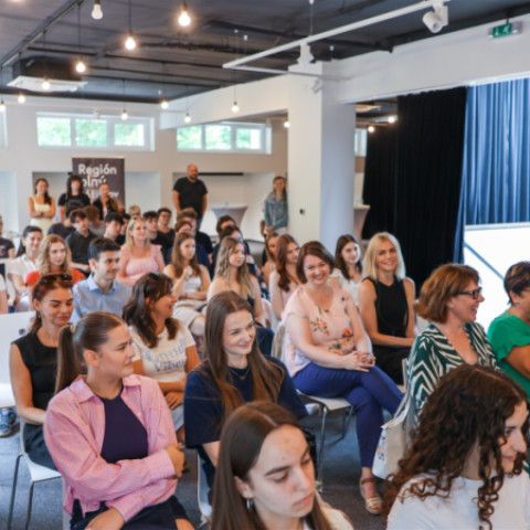 Odborníci diskutovali o budúcnosti cestovného ruchu a cezhraničnej spolupráci