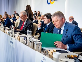 Robert Fico na samite EPC: Európa si uvedomuje, že sa musí postarať sama o seba