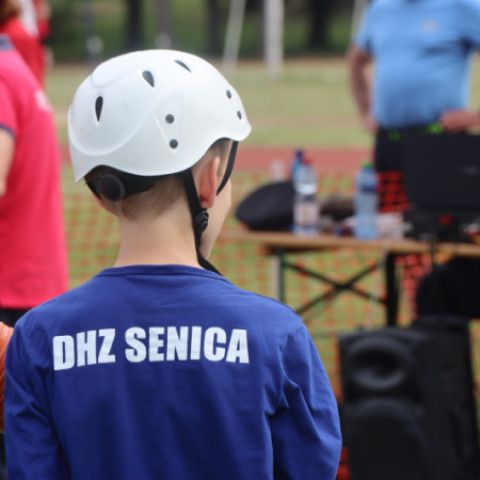 Mladí hasiči cez víkend ukázali svoju silu: Senickí chlapci ovládli štafetu