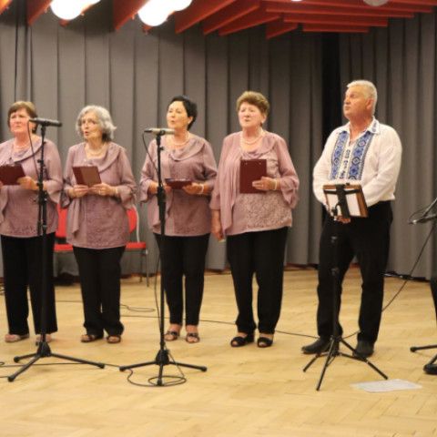 Súbory seniorov sa opäť stretli na pódiu