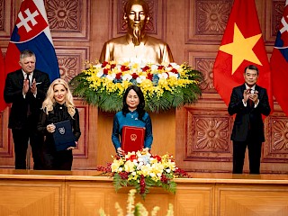 Robert Fico v Hanoji: Slovensko a Vietnam majú potenciál najmä na rozvoj spolupráce v oblasti atómovej energie a zbrojárskeho priemyslu