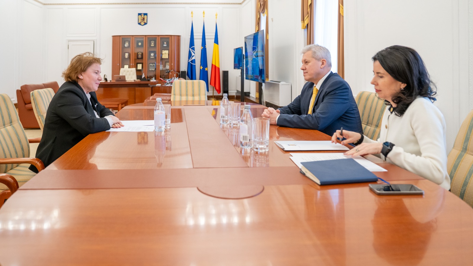 Întrevedere între ministrul Afacerilor Interne, Cătălin Predoiu, și ambasadoarea Republicii Albania la București, E.S. Enkeleda Mërkuri