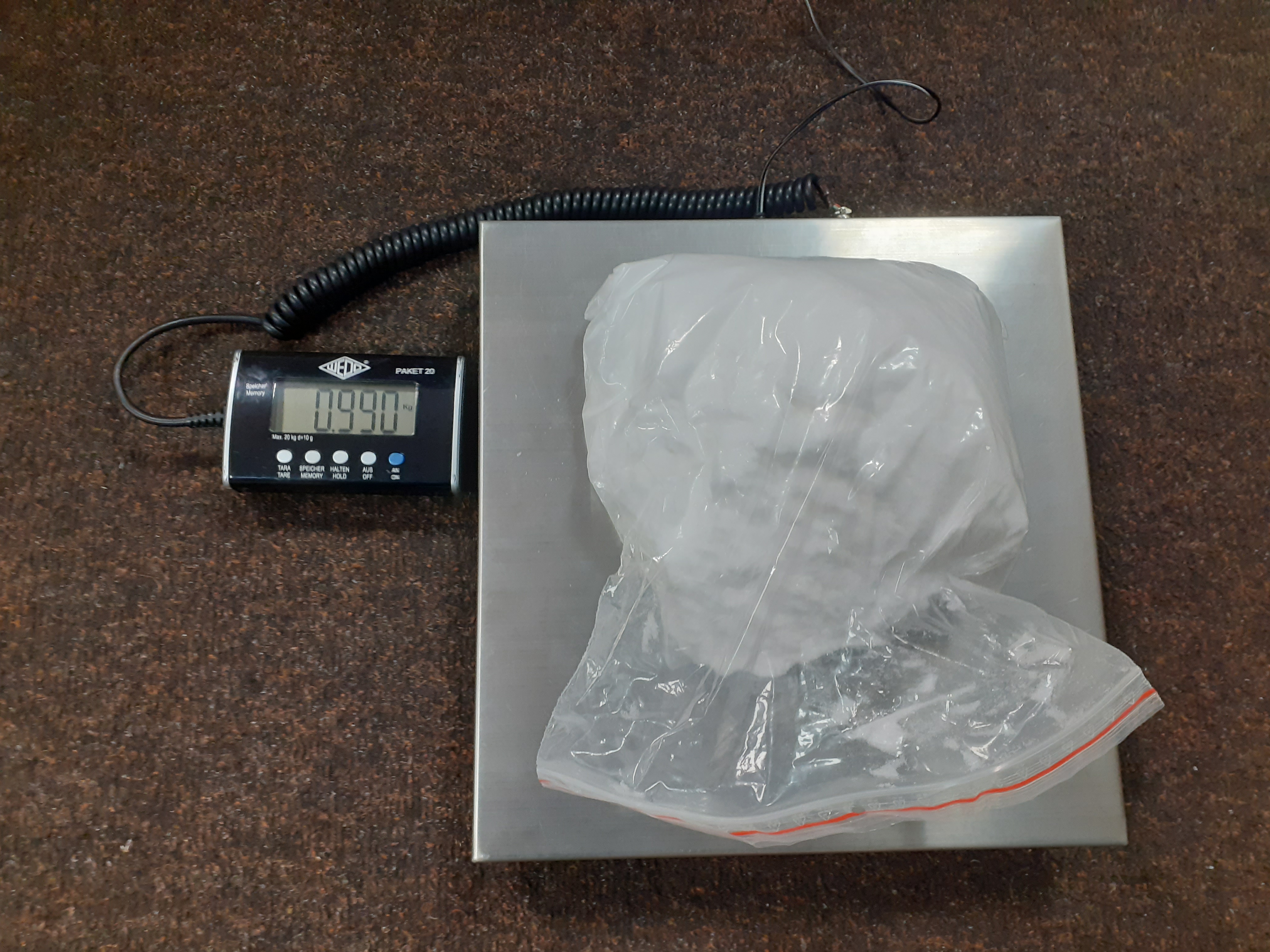 Kontrola vozidla v příhraničí odhalila téměř kilogram látky zneužívané k výrobě pervitinu – společná tisková zpráva CÚ v Liberci a KŘP Libereckého kraje