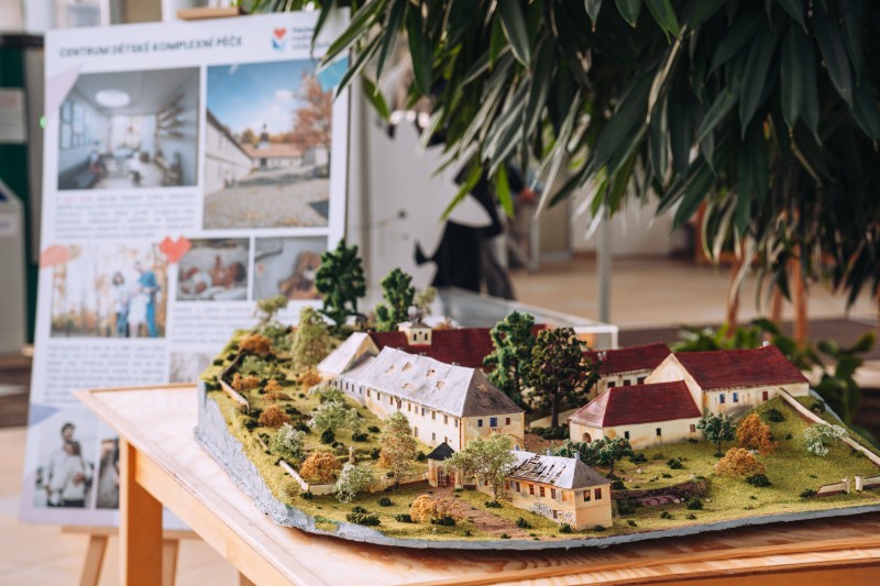 „Cibulka“ v naší nemocnici: tichý symbol naděje pro rodiny dětí se závažným onemocněním