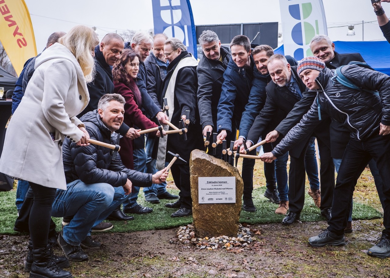Hluboká nad Vltavou zahajuje výstavbu nového zimního stadionu