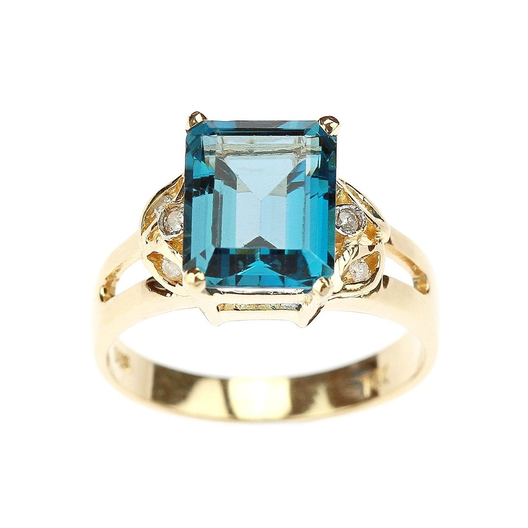 Nákupní tip: Mezinárodní den žen – 5 starožitných šperků jako pocta ženské kráse