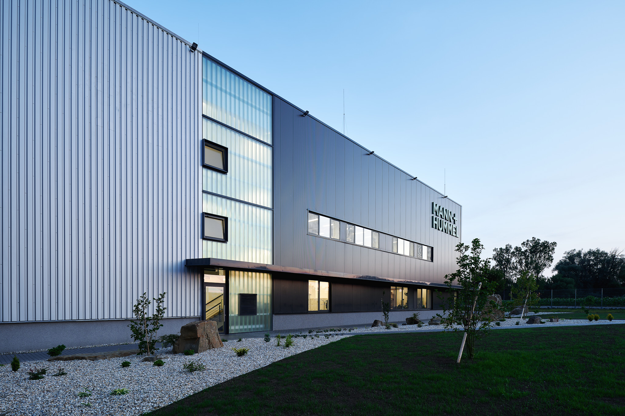 Výrobní závod jako dlouhodobá investice: co rozhoduje při projektování průmyslových staveb