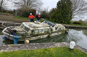 Biggest Boat Clean-up in a Decade Underway on Upper Thames