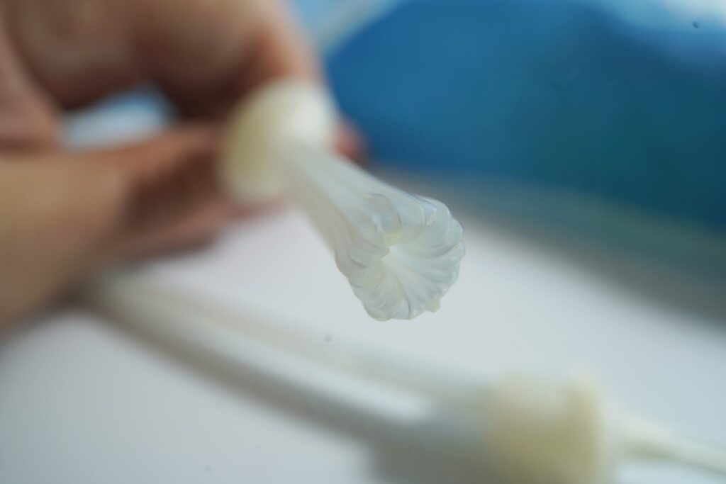 Jak probíhá zavedení katetru: Šetrný návod pro maximální bezpečí