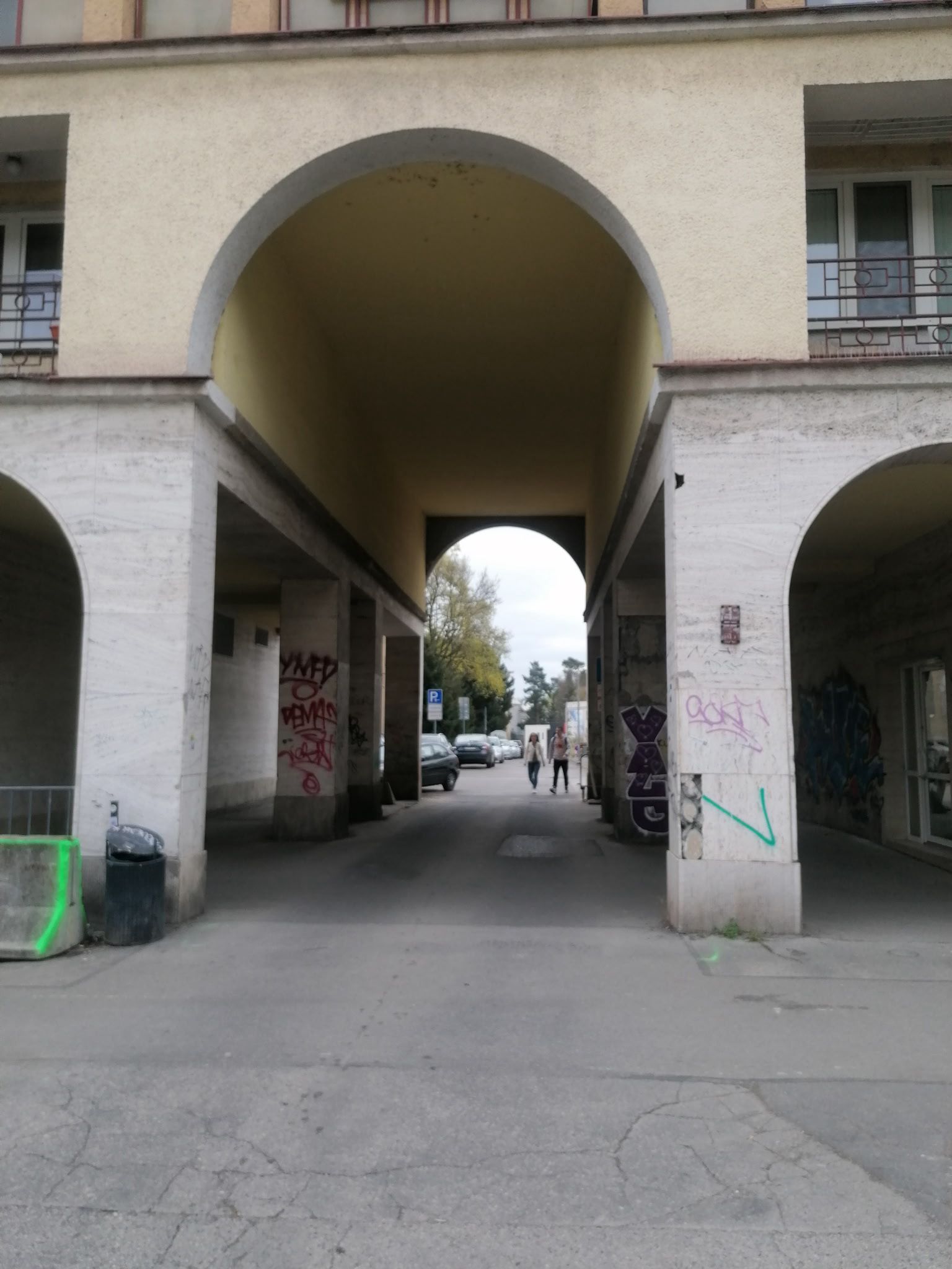 Dočasná uzávera podjazdu medzi ulicami J. C. Hronského a A. Bernoláka