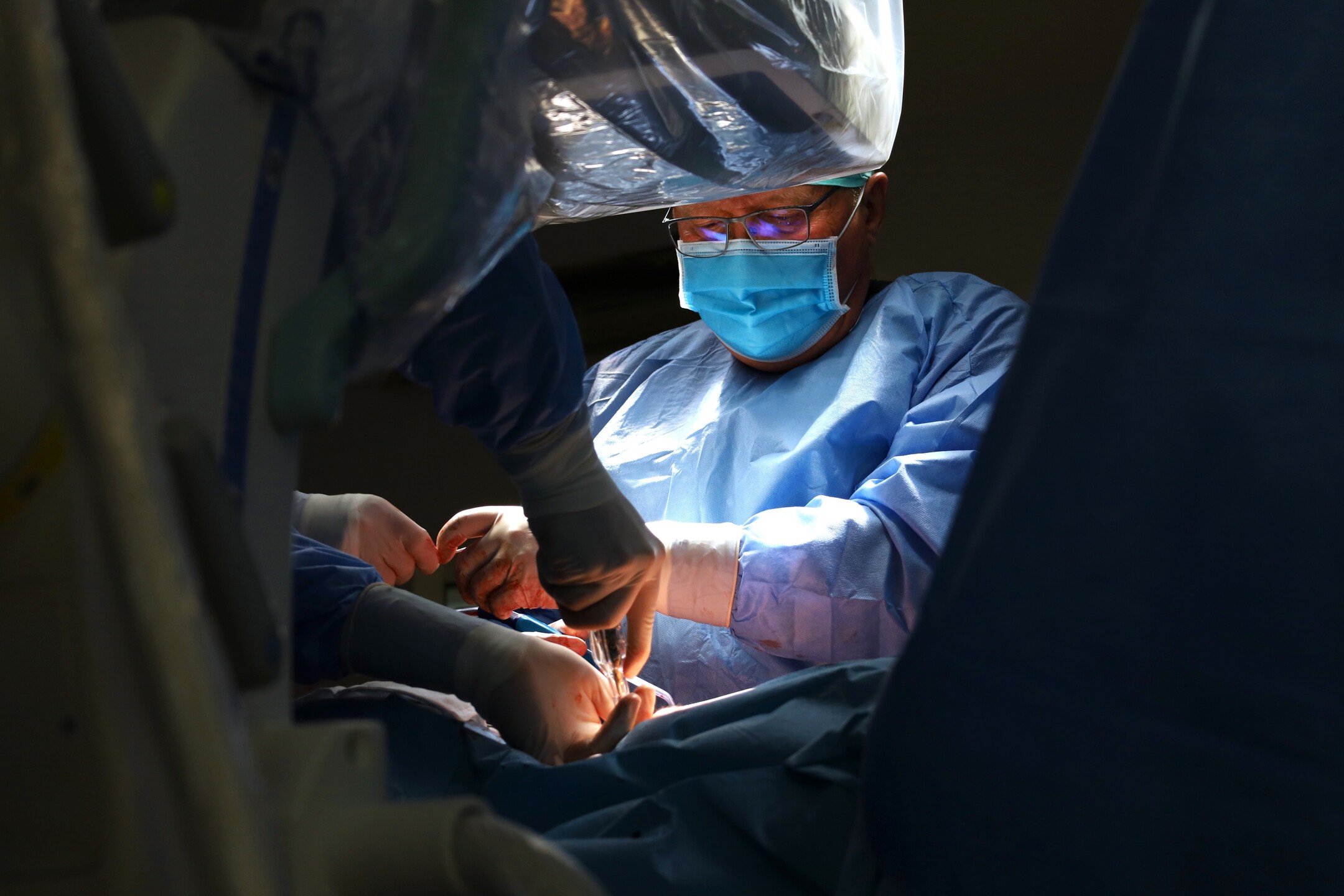 Žilinská nemocnica použila ako prvá nový robotický navigačný systém