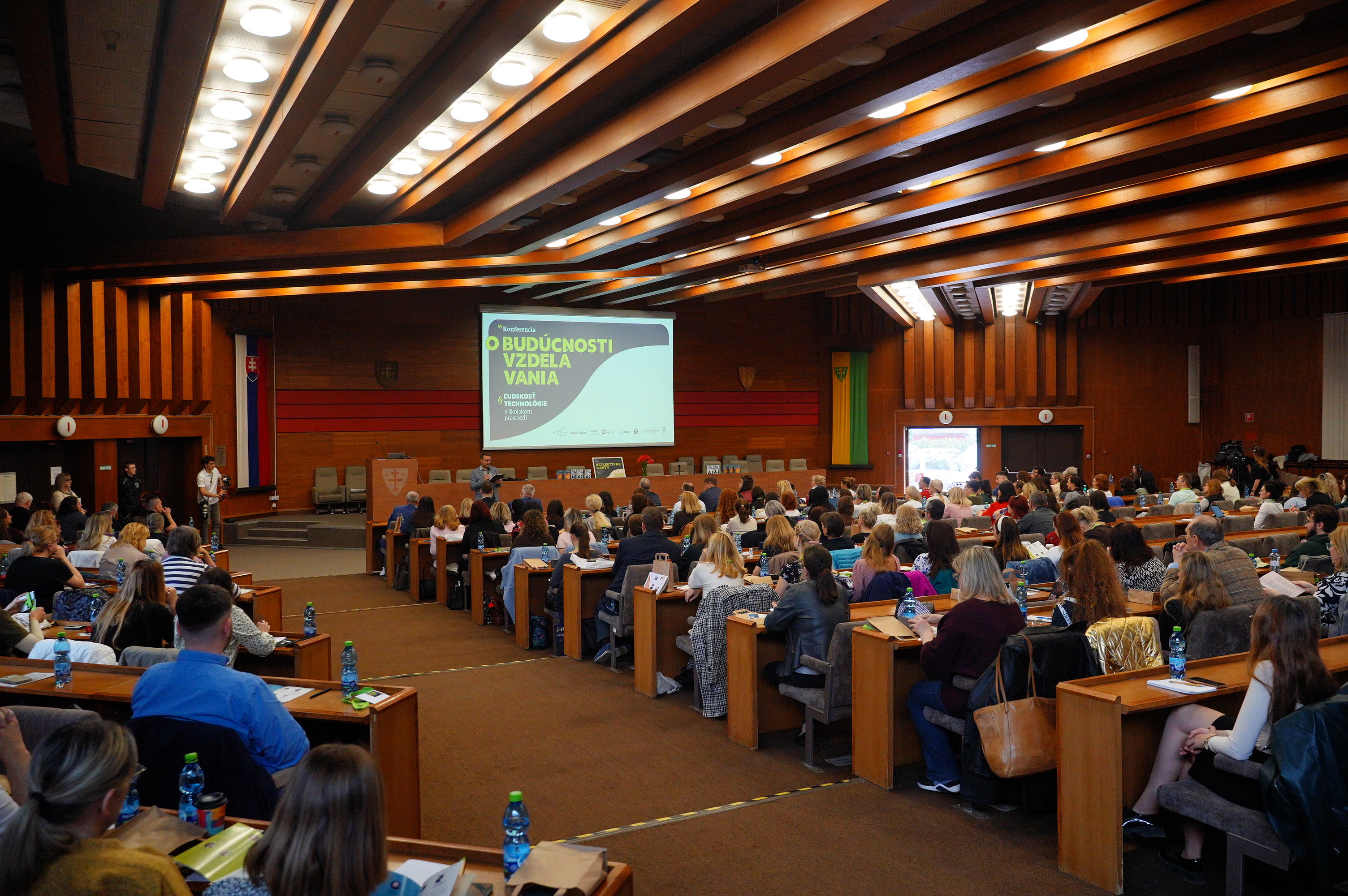 Konferencia o budúcnosti vzdelávania riešila prepájanie umelej inteligencie a ľudskosti