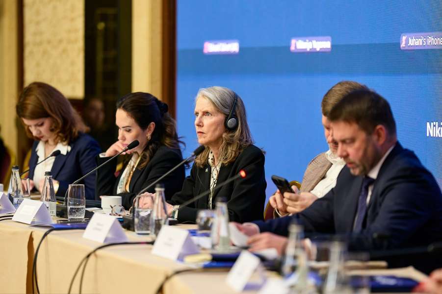 Перший віцеспікер Олександр Корнієнко обговорив з делегацією ОЕСР фінальний етап приєднання України до антикорупційної Конвенції