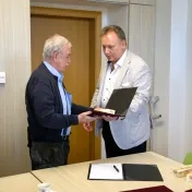 Rektor sa stretol s odchádzajúcimi zamestnancami: Poďakovanie za roky práce a oddanosti