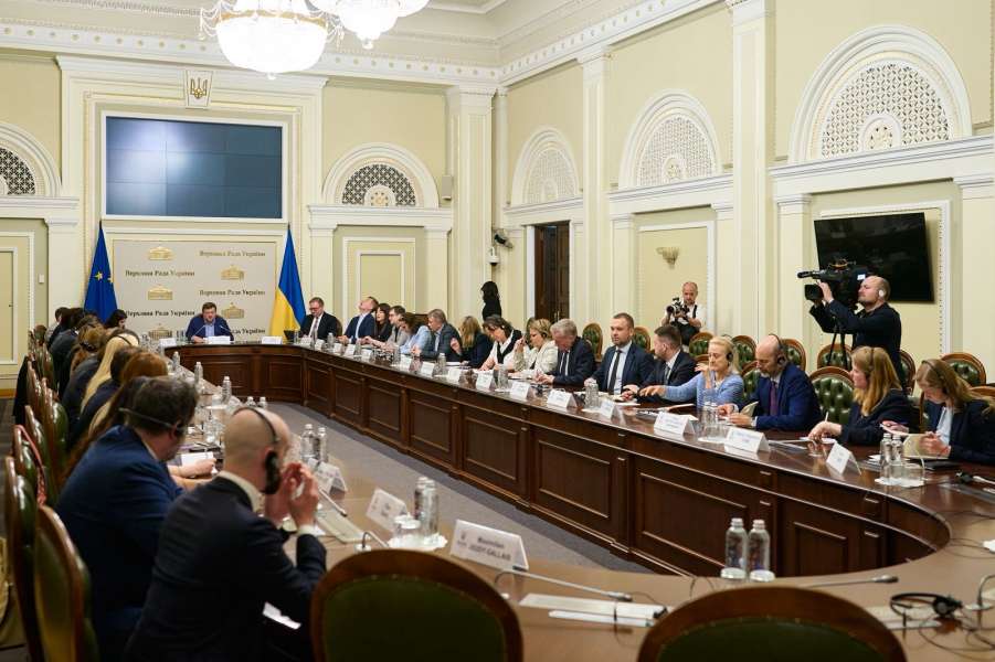 Робоча група Ради ЄС з питань розширення (COELA) здійснила перший візит до України, зокрема до Верховної Ради України — Олександр Корнієнко
