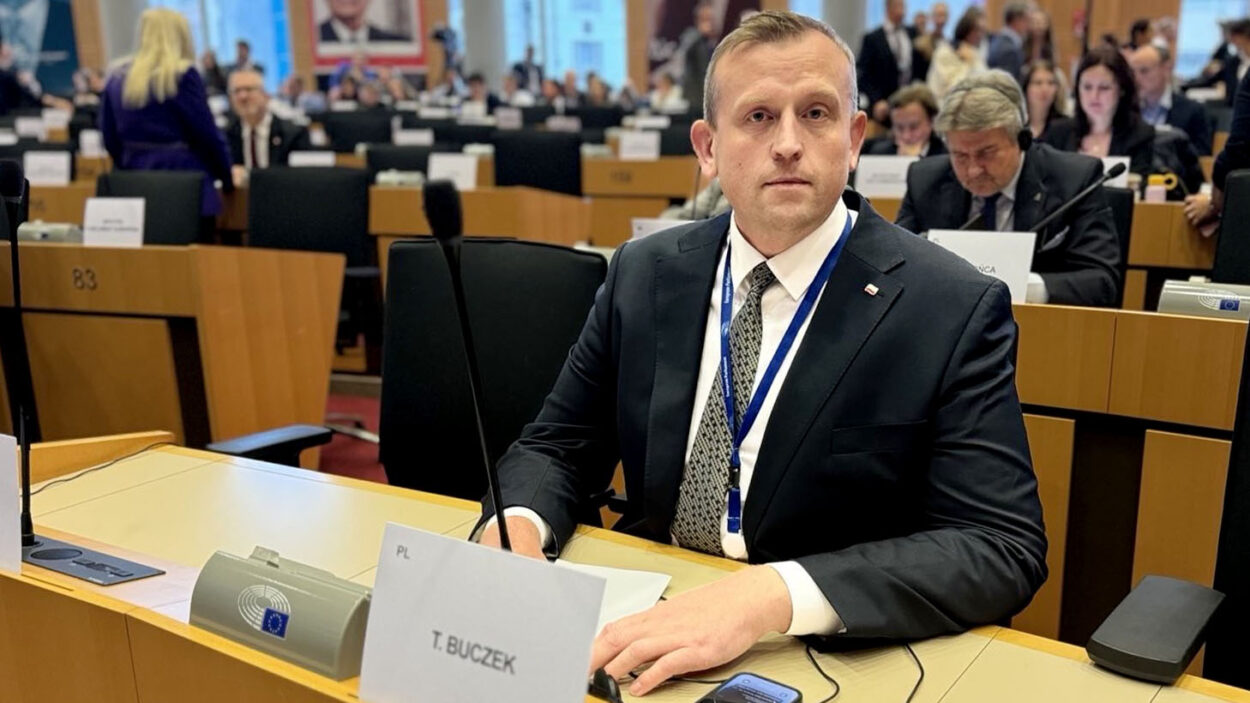 Pracownicy protestowali pod siedzibą ZUS, ponieważ ZUS zablokował konta ich firmy