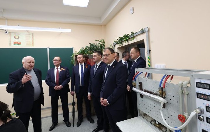 "Кузница кадров для энергетический отрасли". Виктор Каранкевич принял участие в открытии нового учебного корпуса энергетического факультета БНТУ в Минске