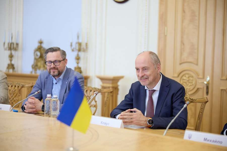 Посилення демократичної та інституційної стійкості парламенту: у Верховній Раді України обговорили подальшу співпрацю Апарату з Європейською Парламентською Дорадчою Групою