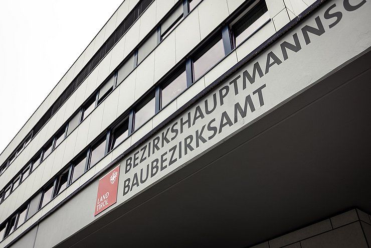 Sommerreisen im Blick: Gültigkeit von Reisedokumenten prüfen und frühzeitig erneuern