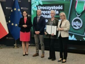 Ministerialna odznaka dla dr hab. Agnieszki Szlauer-Łukaszewskiej, prof. US